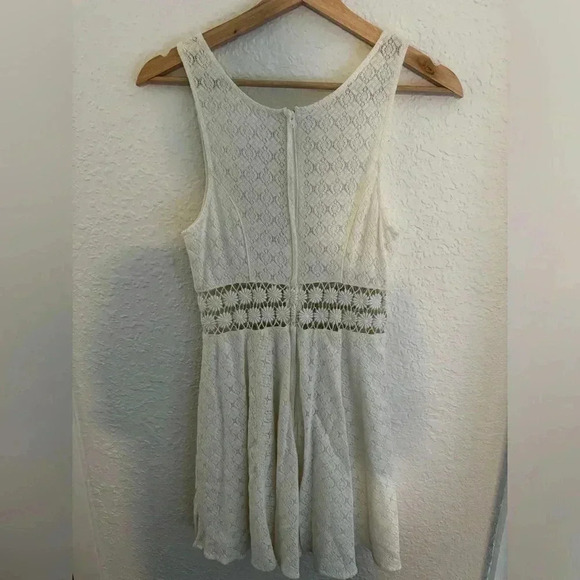 Free People “Fitted with Daisies” Crochet & Lace Skater Dress - Picture 3 of 9